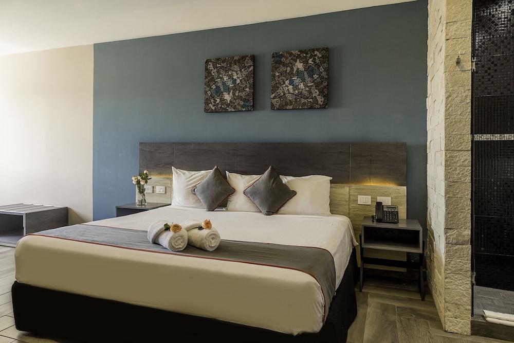 Bfh Attraction Deluxe Hotel Playa del Carmen Esterno foto