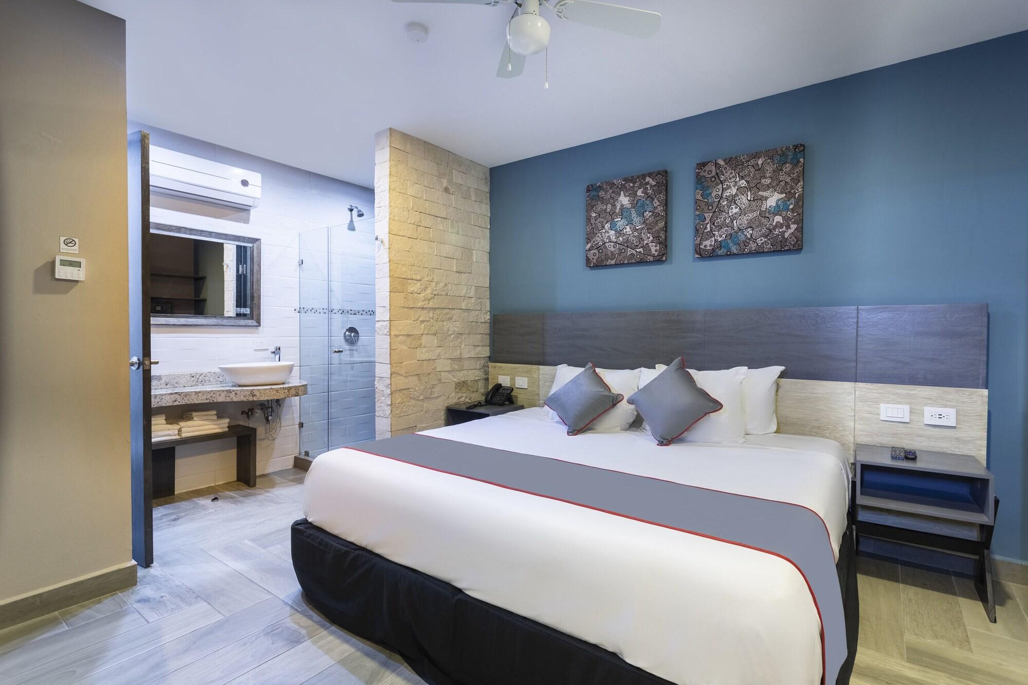 Bfh Attraction Deluxe Hotel Playa del Carmen Esterno foto