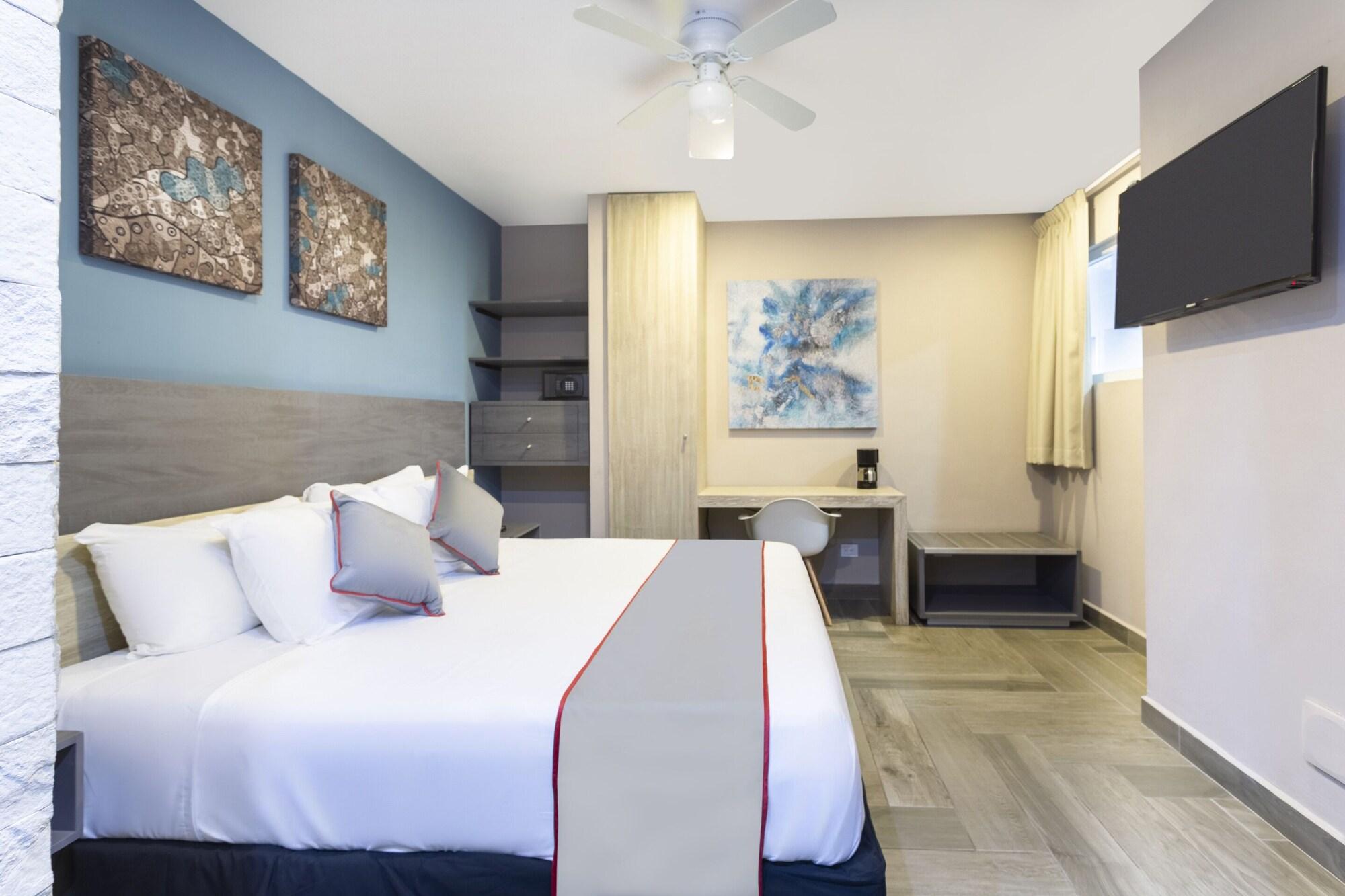 Bfh Attraction Deluxe Hotel Playa del Carmen Esterno foto
